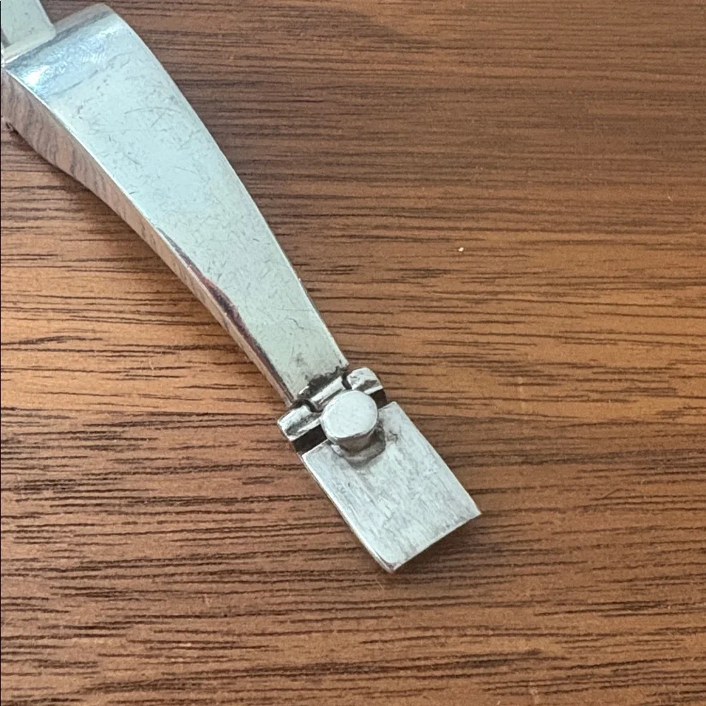 Gorgeous Sterling Silver Mexican Design. Aprox 6.5” - Picture 4 of 5